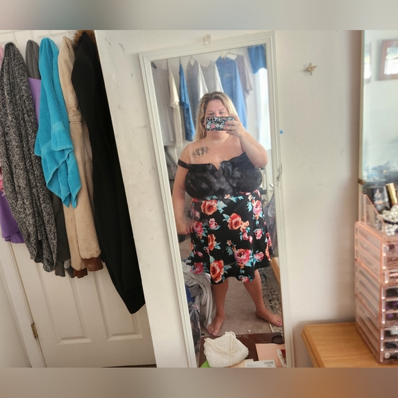 Dress - Picture 6 of 6